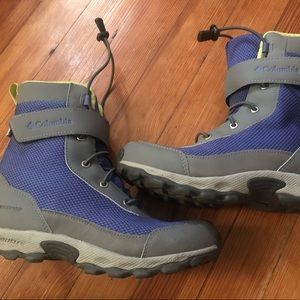 Columbia Women’s Boots size (5)